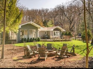 411 N Lower Gardens Rd, Fontana, WI 53125