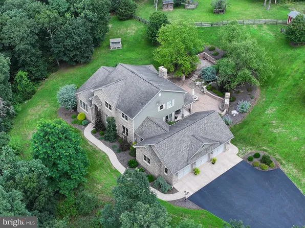 1402 Pittman Hollow Rd, Everett, PA 15537