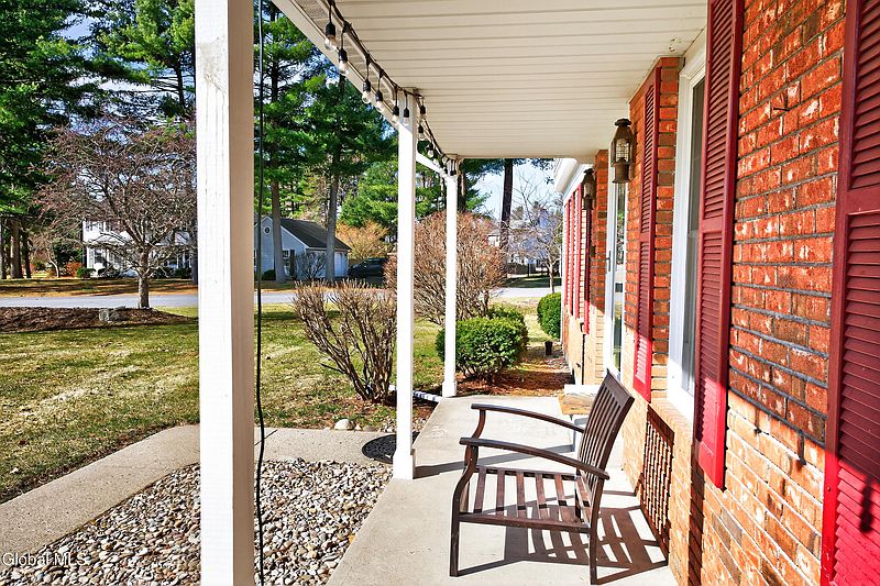 4th image of 655 Salvia Lane