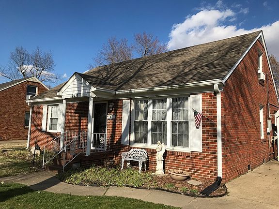 2nd image of 2411 S Cherokee Dr
