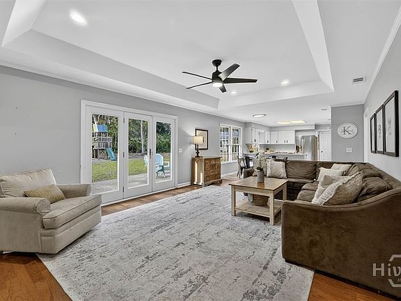 3rd image of 105 Mercer Road