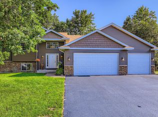 40224 Golden Way, North Branch, MN 55056