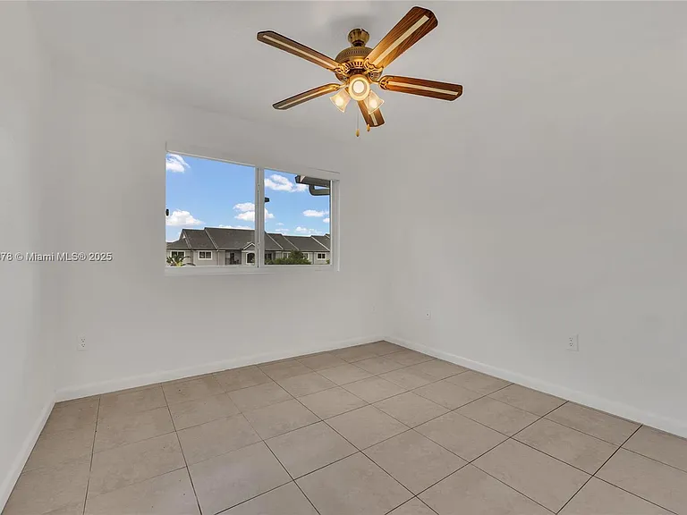 15400 SW 284th St #1312 — Photo 10