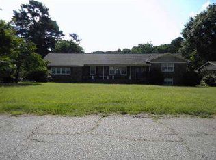 211 Montclair Rd, Greer, SC 29651