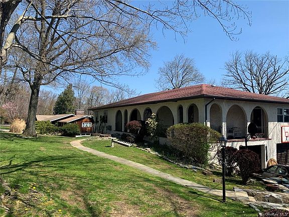 3rd image of 20 Glenvue Dr