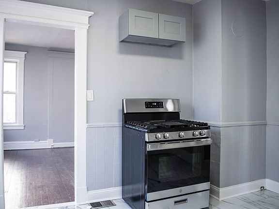 2nd image of 19 Bassett St
