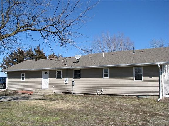 4th image of 122 Green Acres
