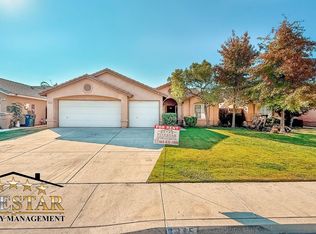 2815 Flint Hills Dr, Bakersfield, CA 93313