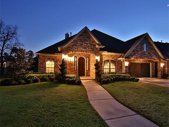 137 Silverwood Ranch Dr, Conroe, TX 77384