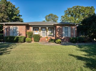 1613 Scuffletown Rd, Fountain Inn, SC 29644