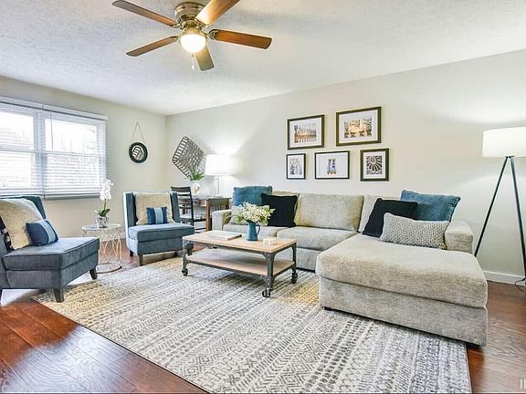 4th image of 520 W Northlane Dr