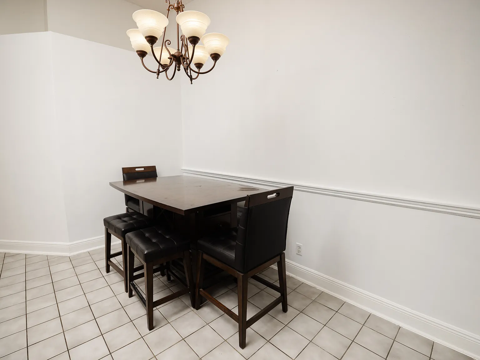 2 bed, 1087 sqft, $2,600 — Photo 4