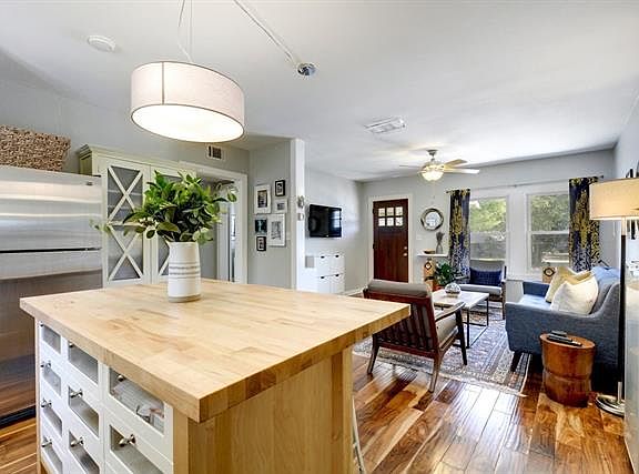 5th image of 909 Romeria Dr