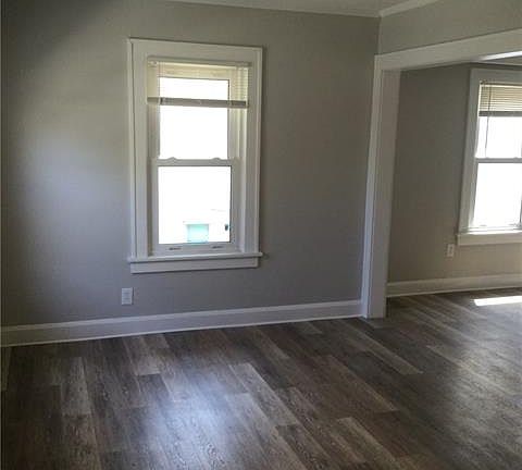 3rd image of 368 N Chelsea Ave