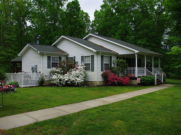 3rd image of 6850 Julie Pl
