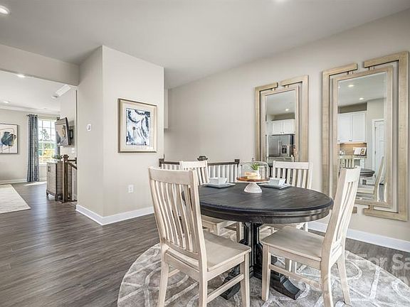 4th image of 2516 Grantham Place Dr #1001-B