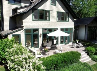 34 Eastover Rd, Portsmouth, RI 02871