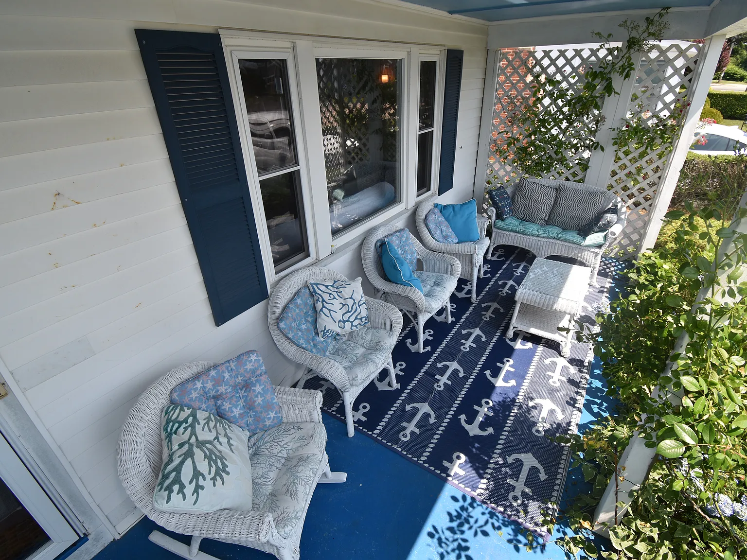 4 bed, 1.5 bath, 1428 sqft, $3,400 — Photo 2