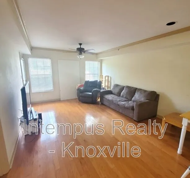 2201 Lake Ave #103 — Photo 8
