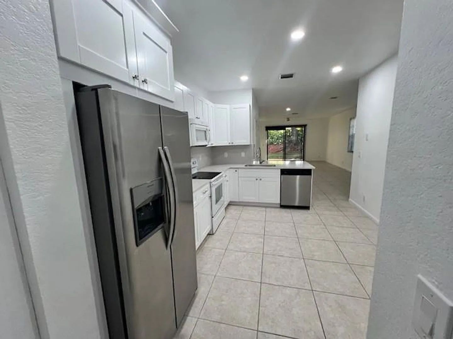 4150 Forest Dr th 4150, Weston, FL 33332 — Photo 1