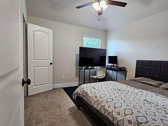3rd image of 543 Remington Way