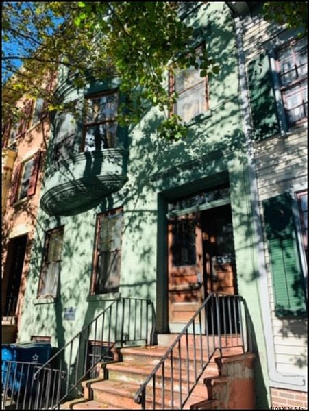 5th image of 336 HUDSON Avenue