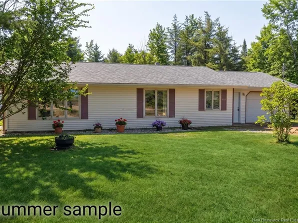 39 Briggs Cross Rd, Moncton, NB E1G 2X5