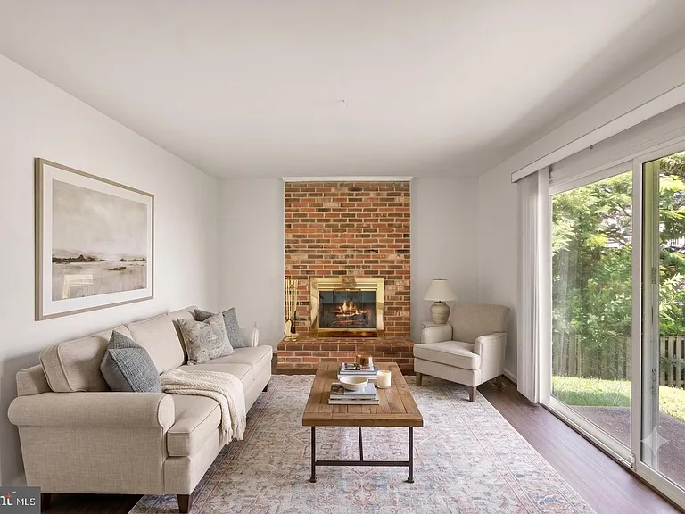 8902 Huxley Ct — Photo 9