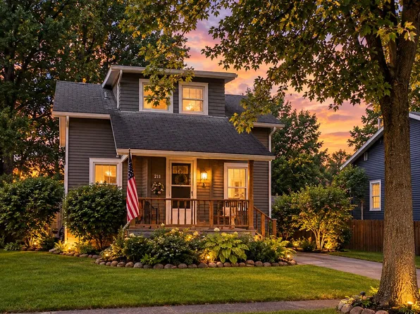 211 E Electric Ct, Sturgis, MI 49091