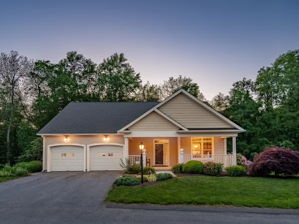 9 Benjamin Lane #9, Tolland, CT 06084