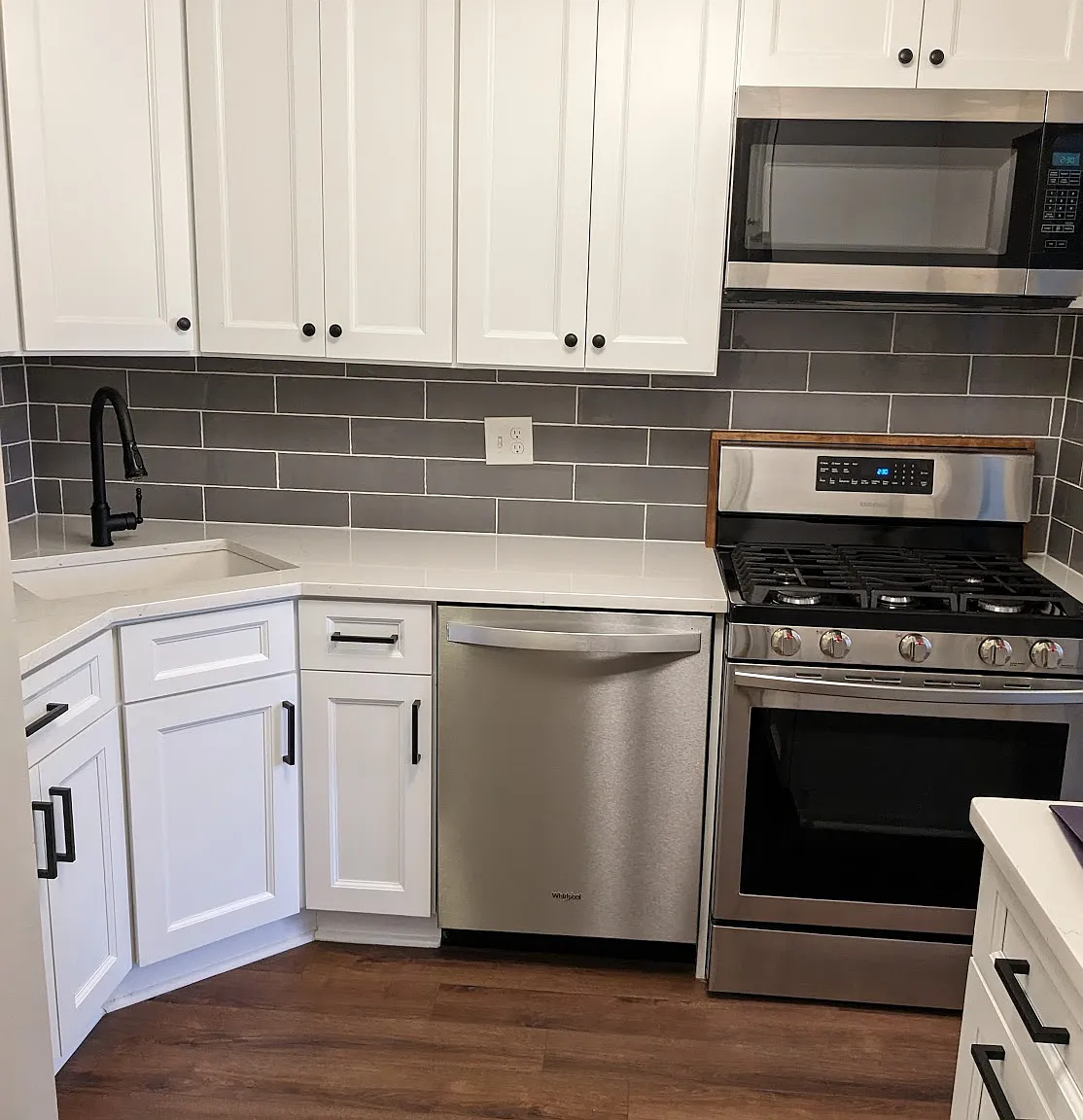 2 bed, 986 sqft, $2,500 — Photo 1