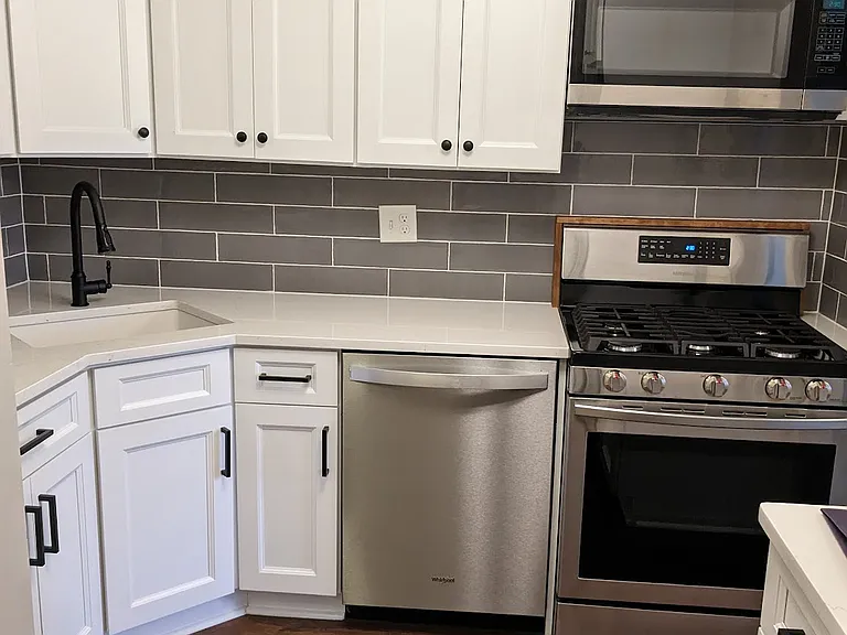 1403 Northgate Sq #32 — Photo 1