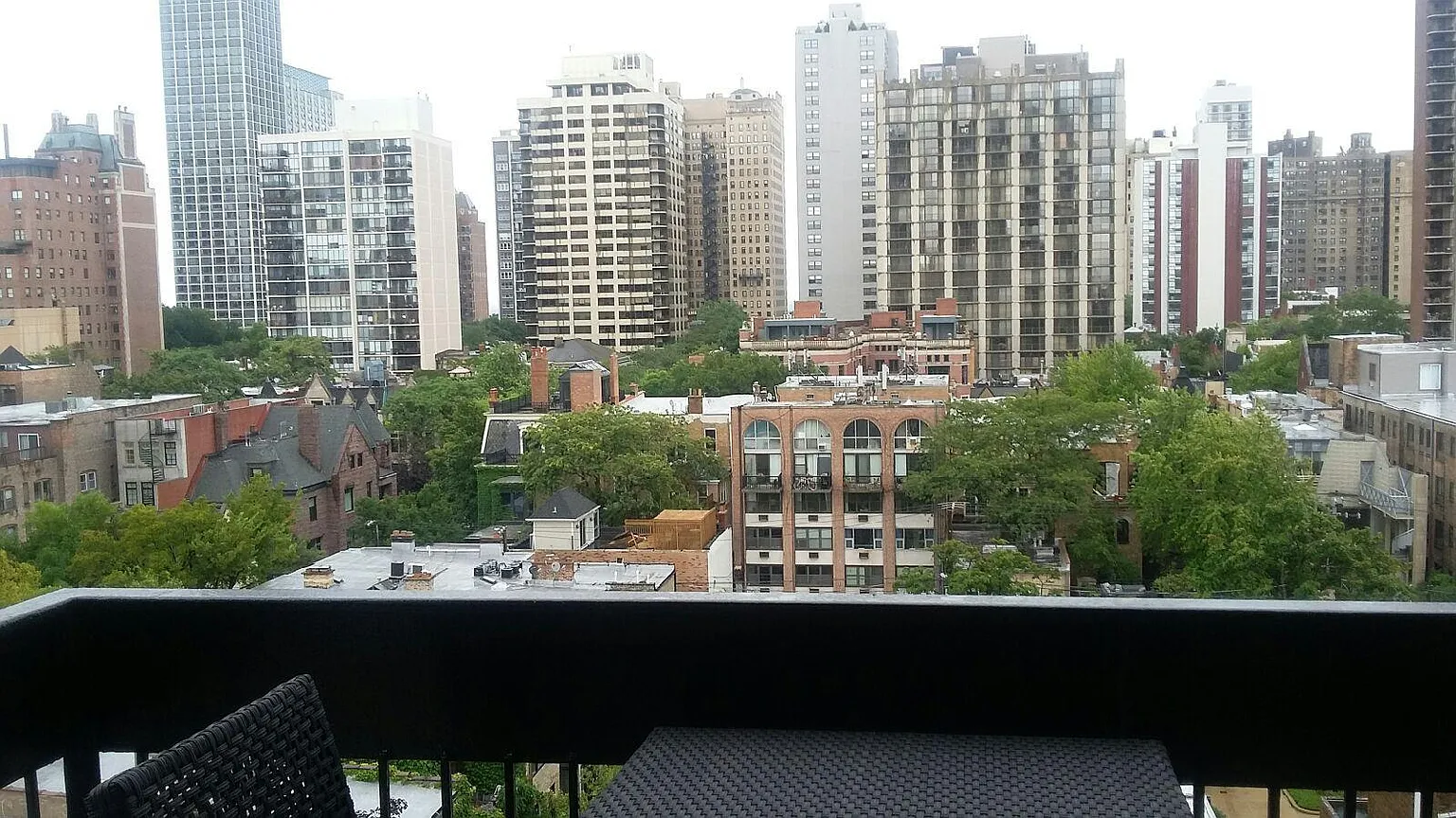 1455 N Sandburg Ter APT 1001B photo 1