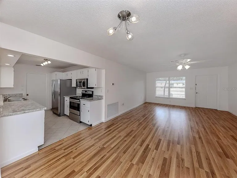 1215 Mango Ave — Photo 24