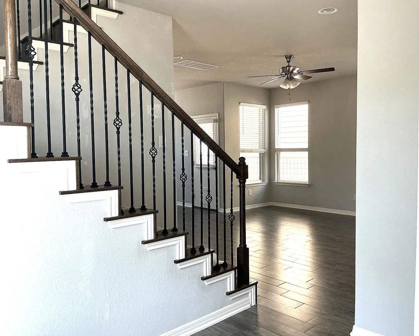 Private Gated Community inside of Plum Creek! — Photo 2