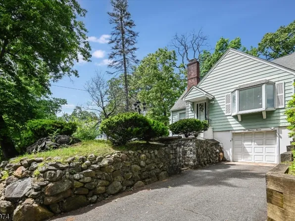 111 Jackson Ave, Wayne Twp., NJ 07470
