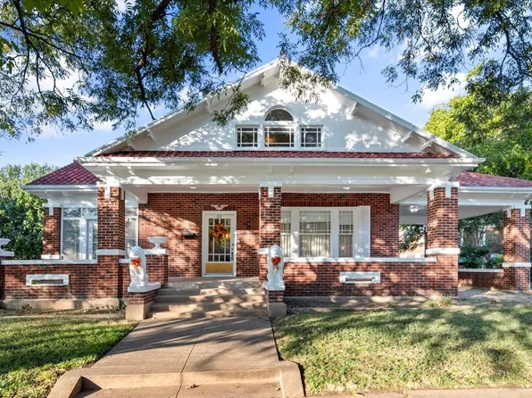 201 N Gaines St, Ennis, TX 75119