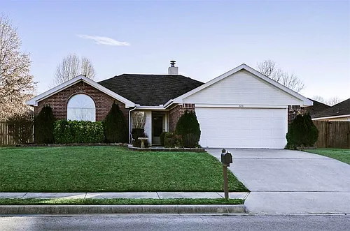 3051 Silver Bell Trce Photo 1