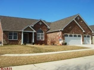 5375 Yaeger Circle Dr, Saint Louis, MO 63129