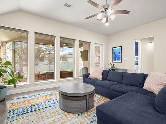 3rd image of 1412 Spring Gulch Ln