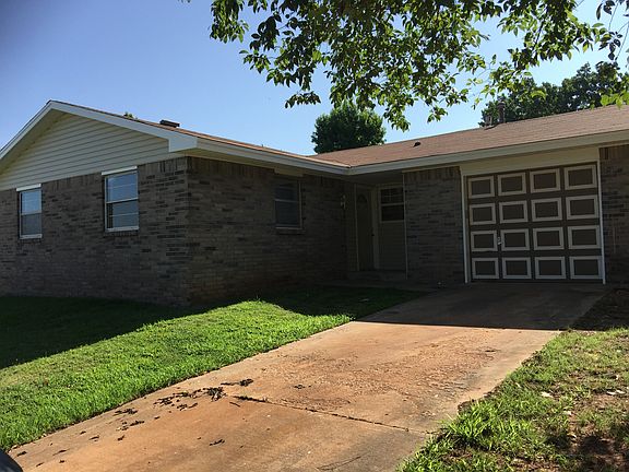 2nd image of 410 Jarman Dr