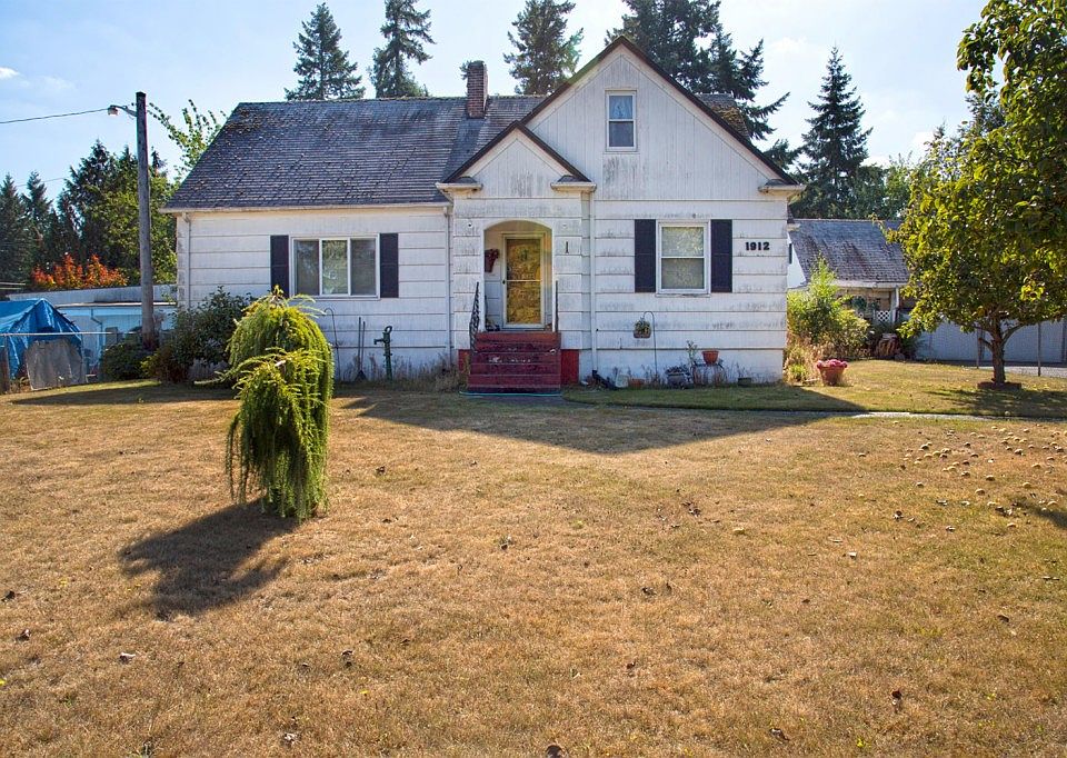 1st image of 1912 72nd St E