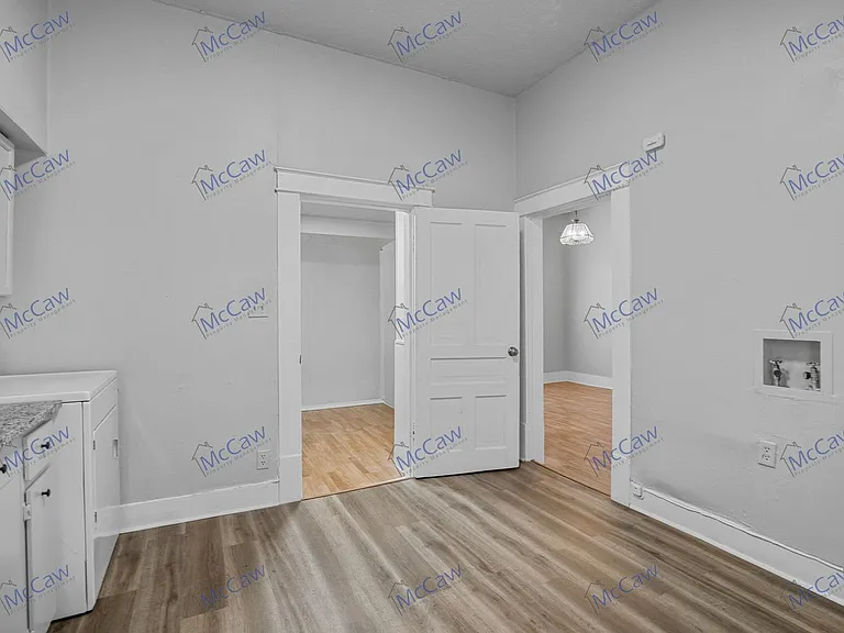 419 N Grand Ave #A — Photo 22