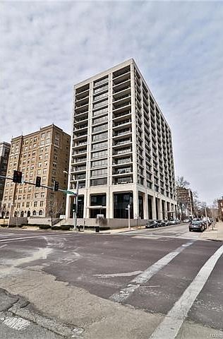 1st image of 4501 Lindell Blvd APT 6B