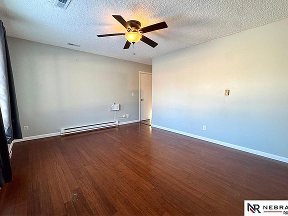 3rd image of 13741 Jamestown St