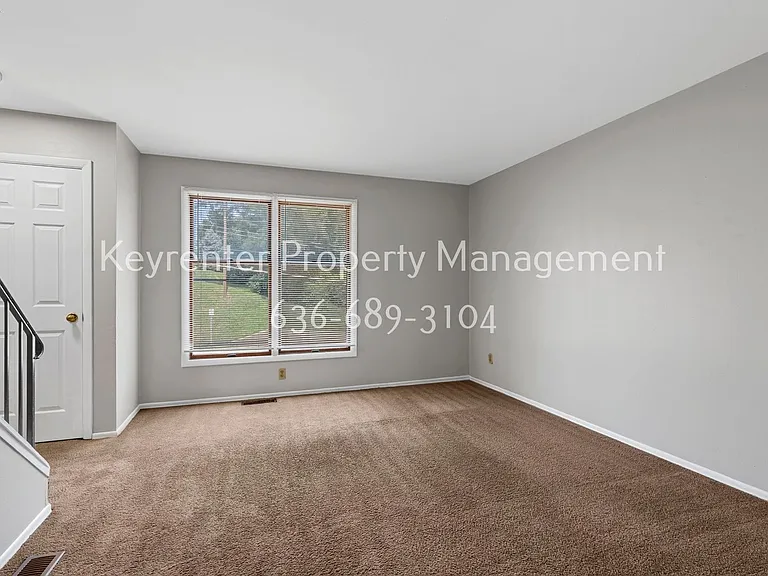 3313 Droste Rd — Photo 23
