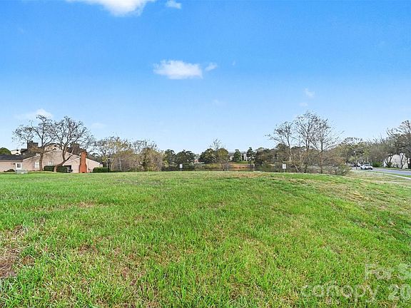 3rd image of 1725 Village Lake Dr