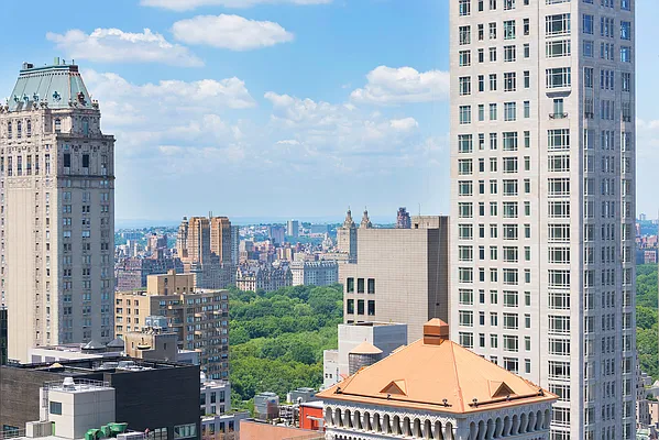 Sold by Sotheby's International Realty | media 22