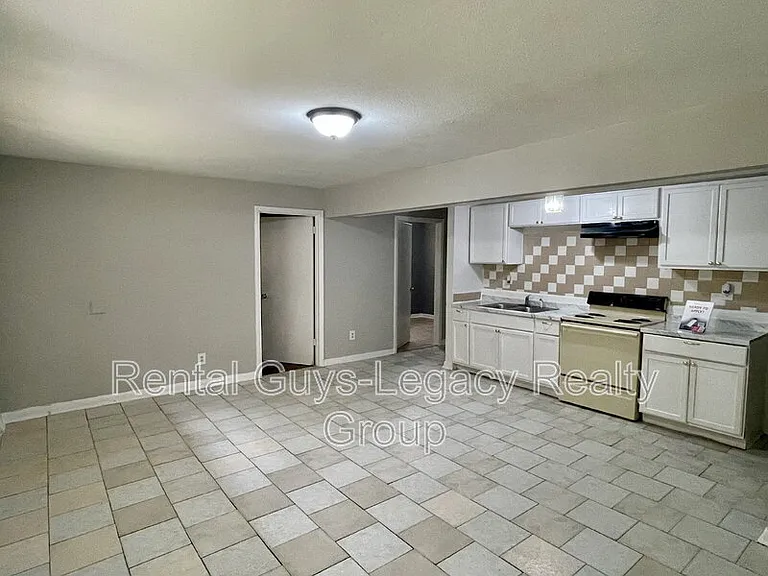 1738 Wright Ave #1 — Photo 4