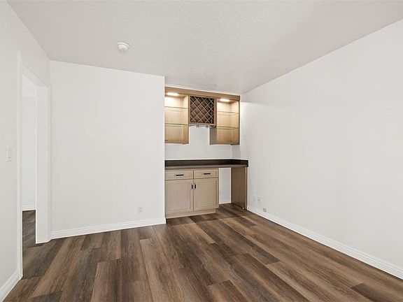 5th image of 5172 Yearling Ave